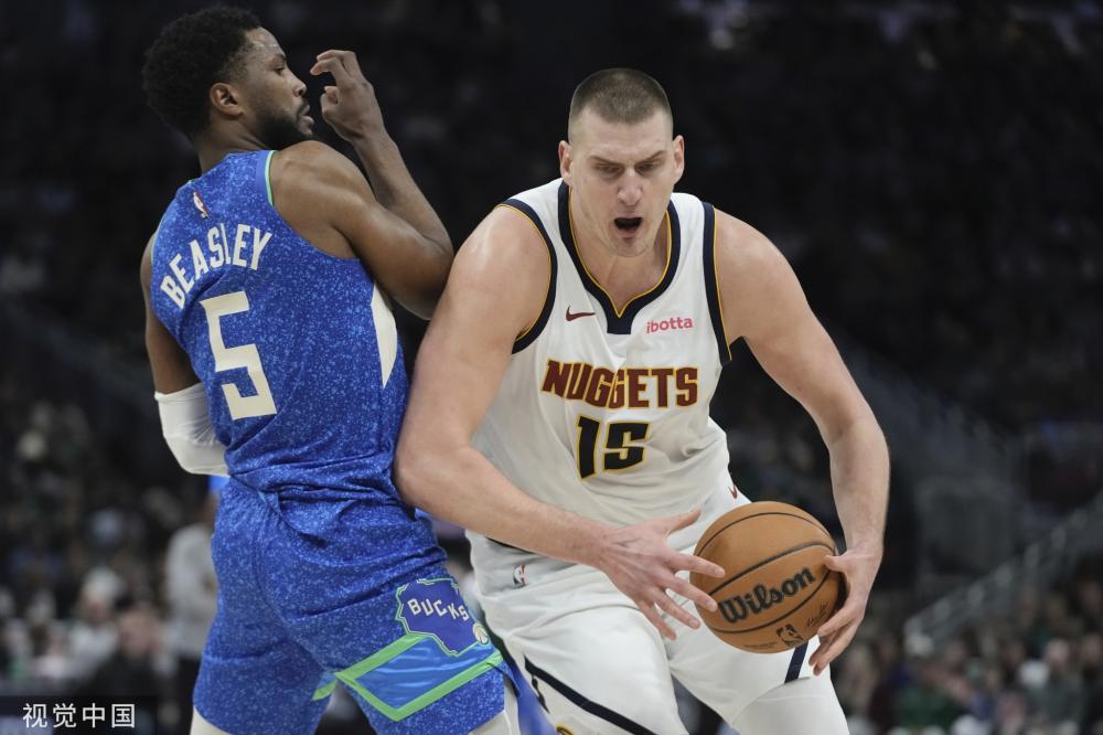 湖人有三个 湖人有三个