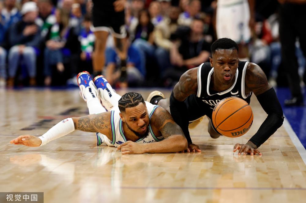 多名球员成 多名球员成