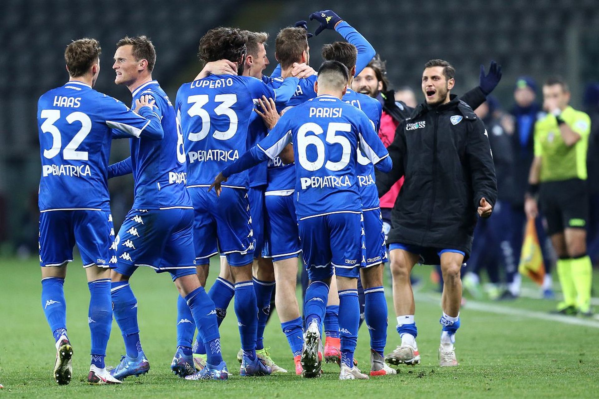 防守漏人 防守漏人